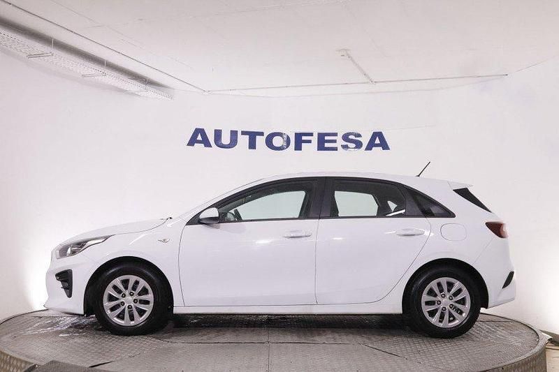Usado Kia Ceed 120 CV (88 kW) 2020 Blanco Utilitario