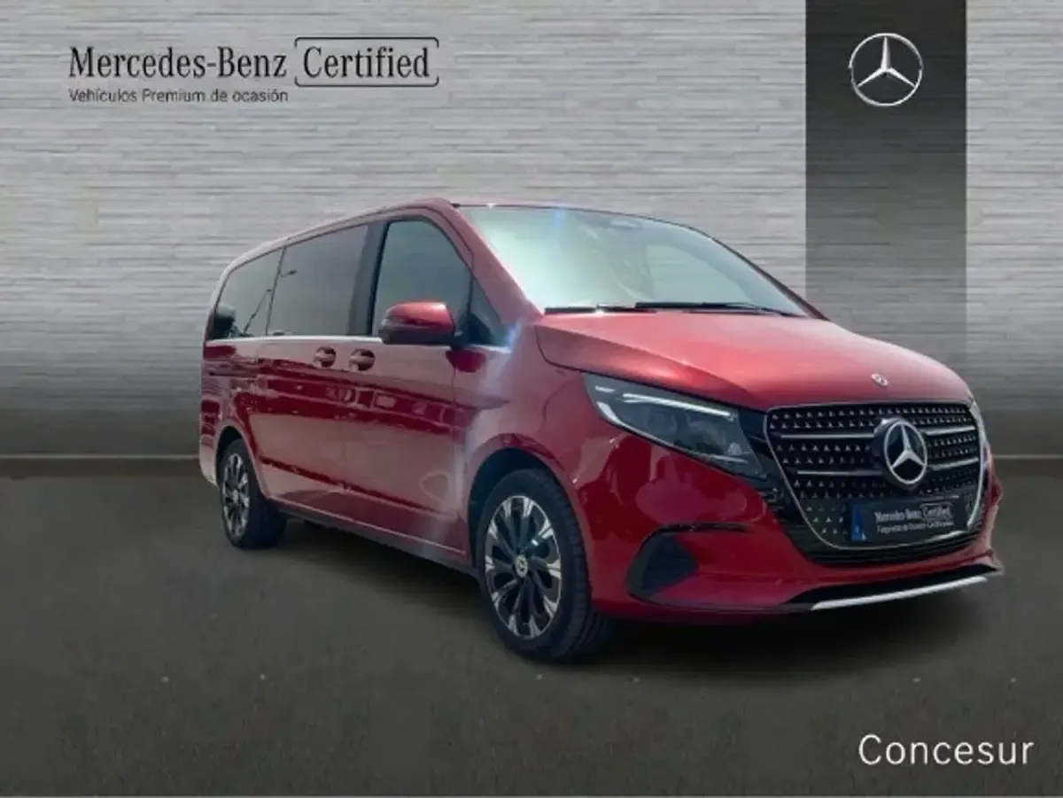 Usado Mercedes V250 Avantgarde 190 CV (139 kW) 2025 Rojo Monovolumen