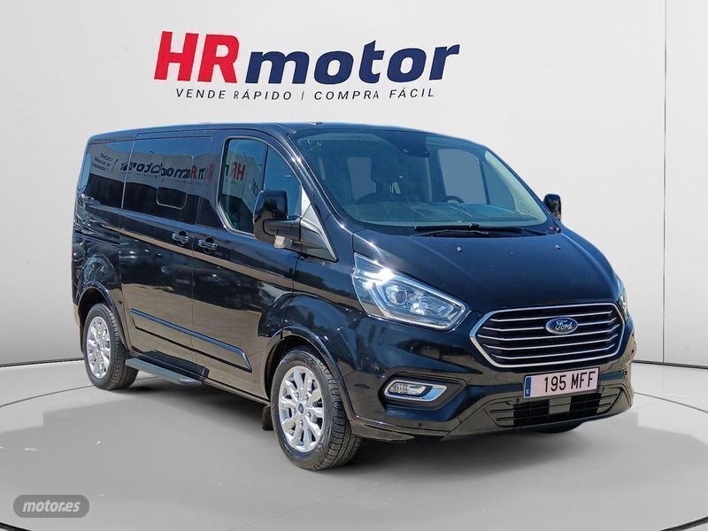 Negro Usado 2023 Ford Tourneo Monovolumen | 38.490 € - Imagen 1/4