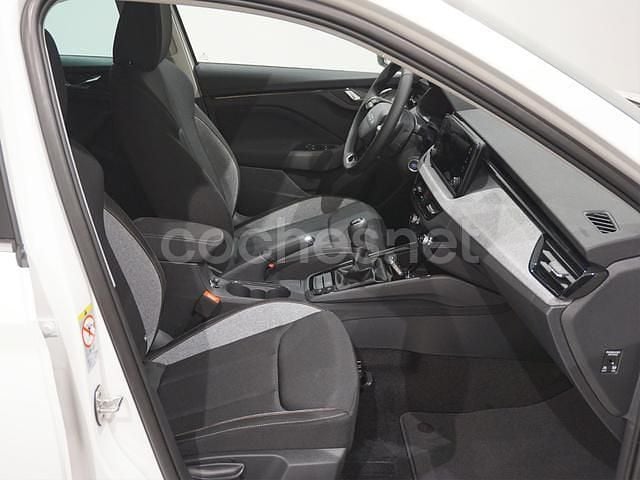 Nuevo Skoda Scala Selection 115 CV (84 kW) 2025 Blanco Utilitario