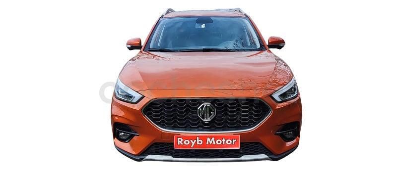 Usado MG ZS Comfort 111 CV (81 kW) 2024 Naranja SUV