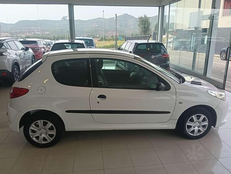 Usado Peugeot 206+ 70 CV (51 kW) 2010 Blanco Utilitario
