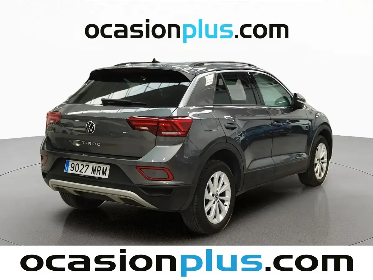 Usado VW T-Roc Life 110 CV (80 kW) 2024 Gris SUV