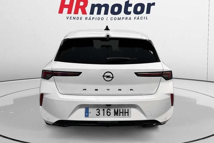Usado Opel Astra 130 CV (95 kW) 2023