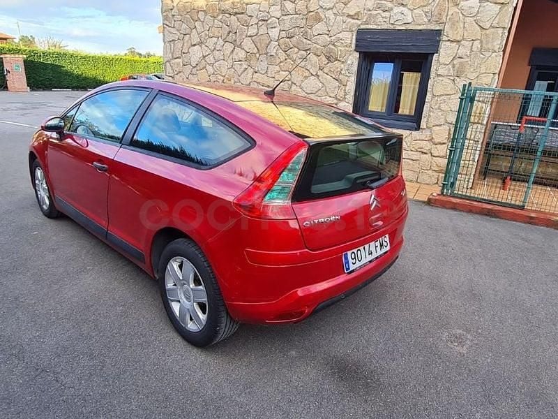 Usado Citroën C4 110 CV (80 kW) 2007 Rojo Berlina