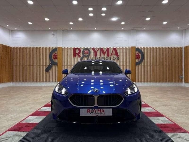 Usado BMW 120 163 HP (119 kW) 2024 Azul Citadino