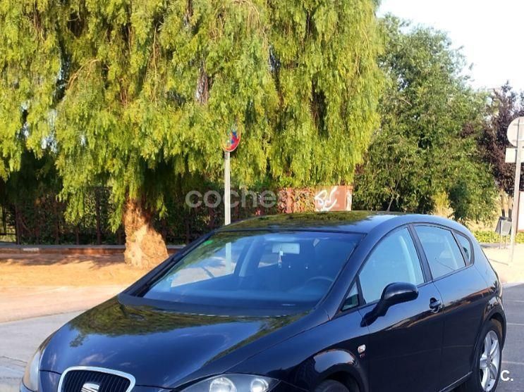 Negro Usado 2007 Seat Leon Sport Berlina | 4600 € (Buen precio) - Imagen 1/4