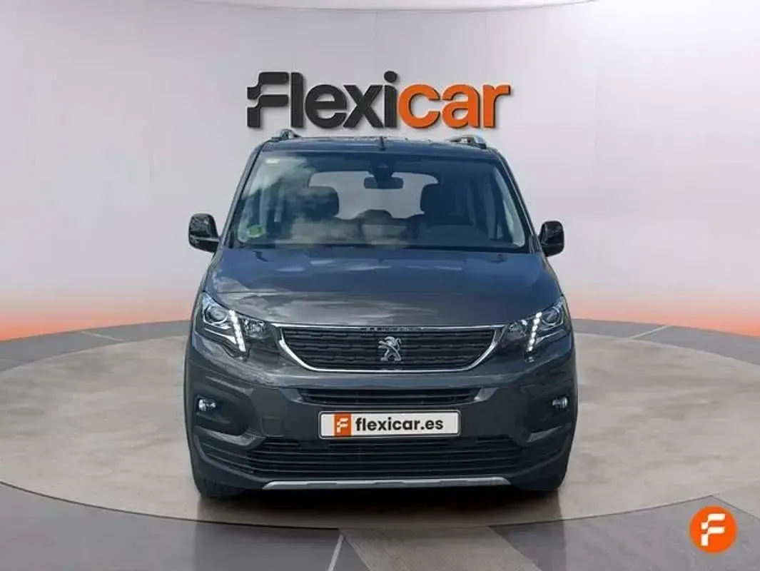 Käytetty Peugeot Rifter Allure 131 HP (96 kW) 2022 Ruskea Tila-auto