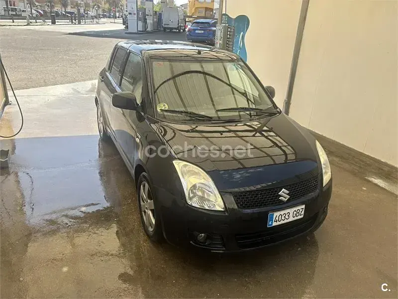 Usado Suzuki Swift GL 75 CV (55 kW) 2008 Negro Utilitario