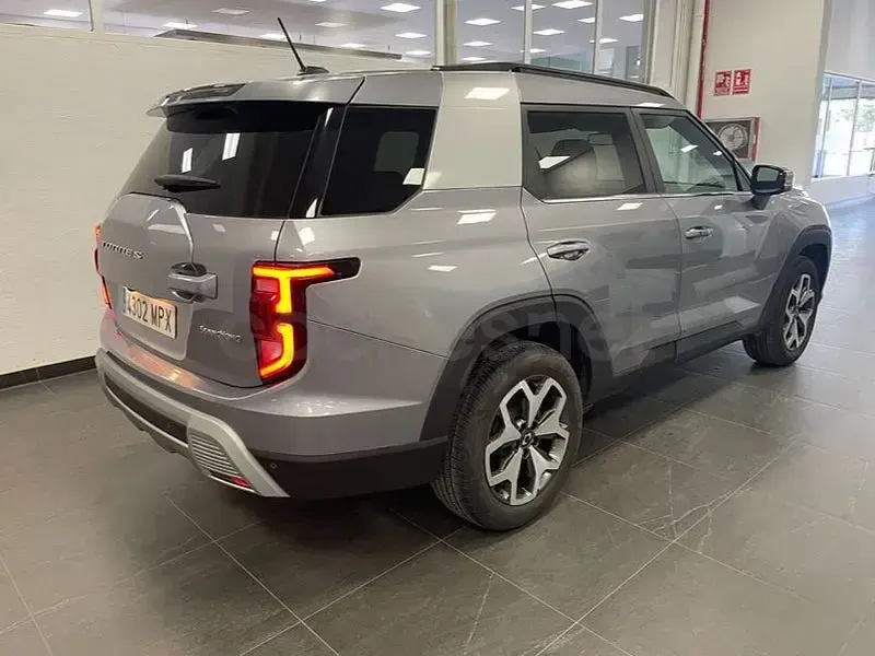 Usado KGM Torres 163 CV (119 kW) 2024 Gris / plata SUV