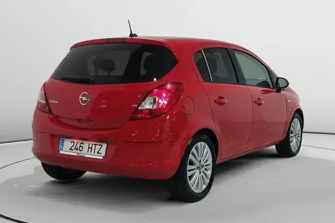Usado Opel Corsa Selective 85 CV (62 kW) 2013 Utilitario