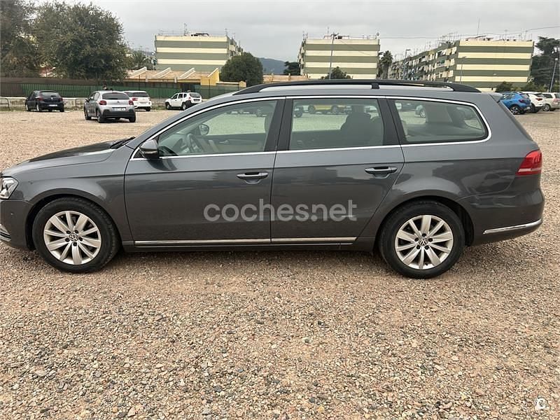 Usado VW Passat Advance 140 CV (102 kW) 2012 Gris / plata Familiar