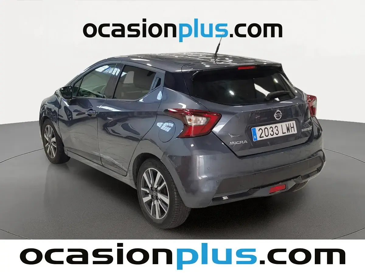 Usado Nissan Micra 92 CV (67 kW) 2022 Gris Utilitario