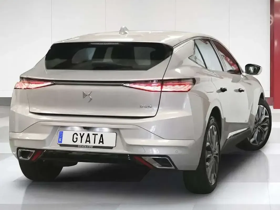Usado DS Automobiles DS4 Trocadero 131 CV (96 kW) 2023 Blanco SUV