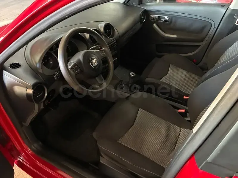 Usado Seat Ibiza Sport 100 CV (73 kW) 2008 Rojo Berlina
