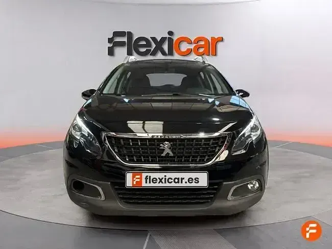 Usado Peugeot 2008 Active 100 CV (73 kW) 2019 Negro SUV
