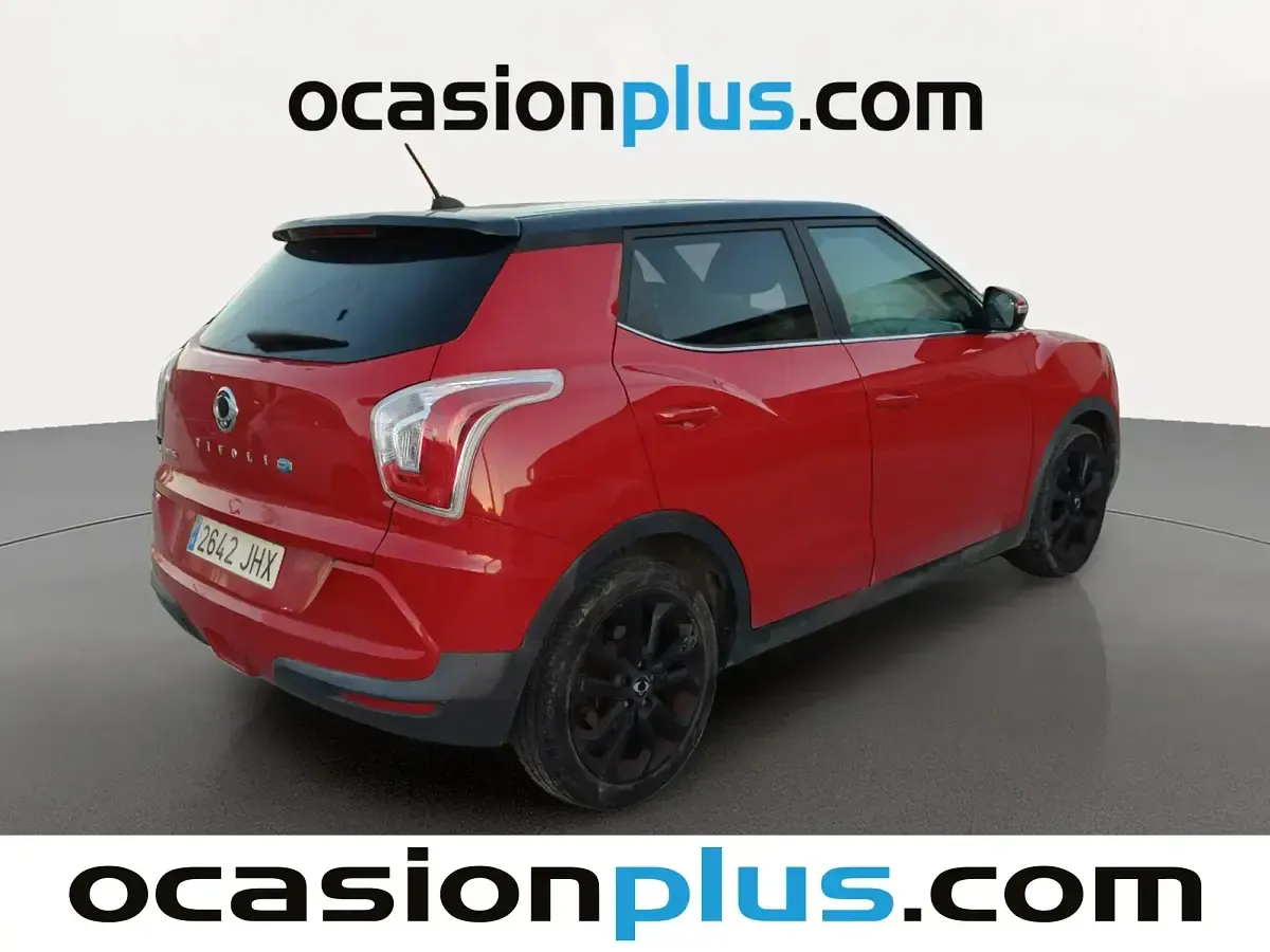 Usado SsangYong Tivoli Limited 116 CV (85 kW) 2015 Rojo SUV