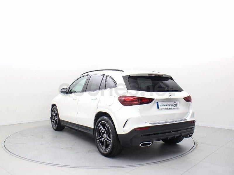 Usado Mercedes GLA200 AMG line 150 CV (110 kW) 2025 Blanco polar SUV