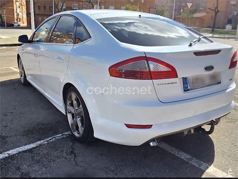 Usado Ford Mondeo Titanium 140 CV (102 kW) 2009 Blanco Berlina