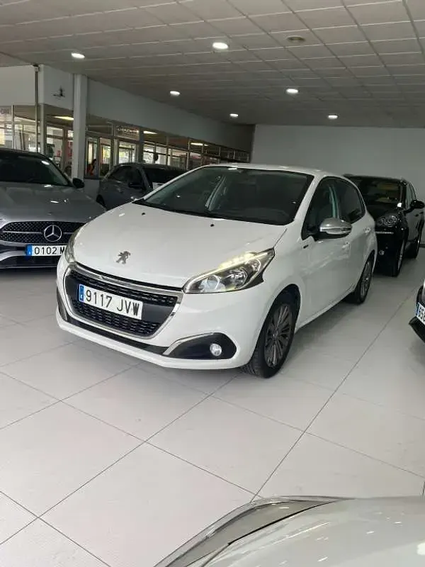Usado Peugeot 2008 Style 82 CV (60 kW) 2016 SUV
