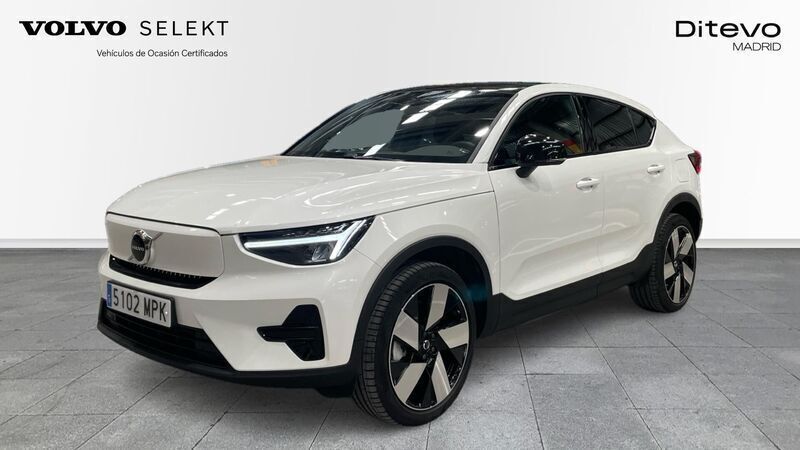 Blanco Usado 2024 Volvo C40 Core SUV | 36.700 € - Imagen 1/4