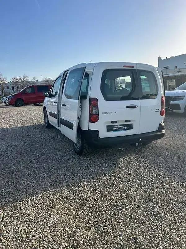 Usado Peugeot TePee Active 99 CV (72 kW) 2018 Blanco Van