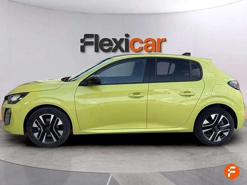 Usado Peugeot 208 Allure 110 CV (80 kW) 2025 Amarillo Utilitario