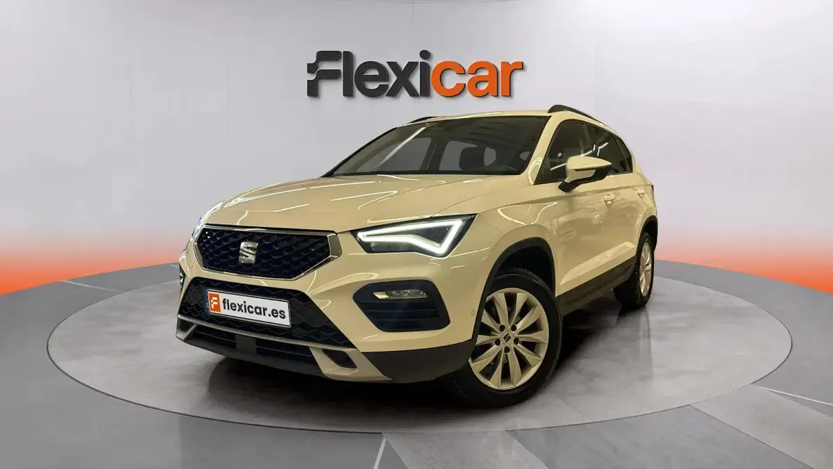 Usado Seat Ateca Style 150 CV (110 kW) 2023 Blanco SUV
