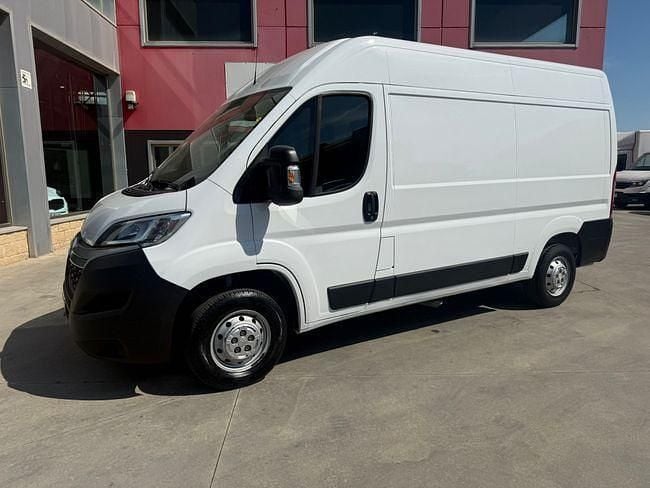 Usado Citroën Jumper 120 CV (88 kW) 2022 Blanco Monovolumen