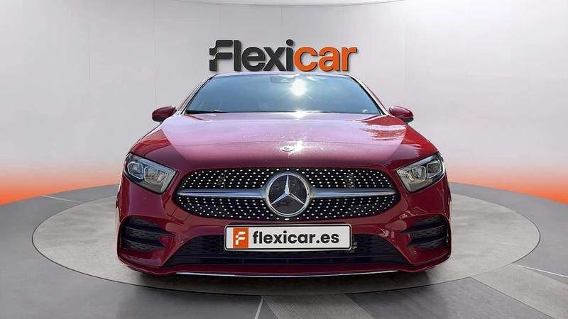 Usado Mercedes A180 116 CV (85 kW) 2019 Rojo Berlina