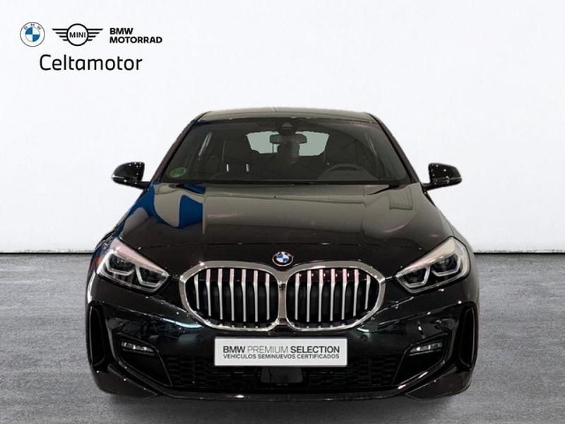 Usado BMW 118 Comfort Edition 150 CV (110 kW) 2024 Pintura metalizada saphirschwarz Utilitario