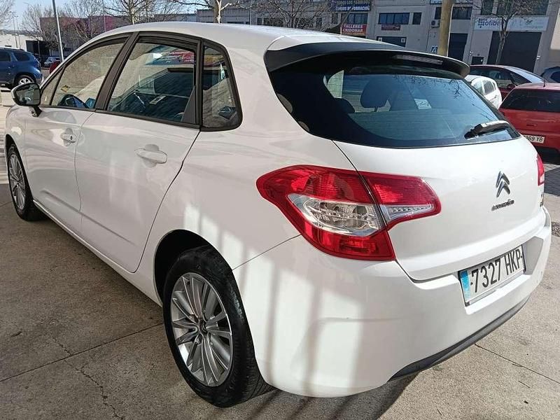 Usado Citroën C4 Seduction 92 CV (67 kW) 2012 Blanco Utilitario