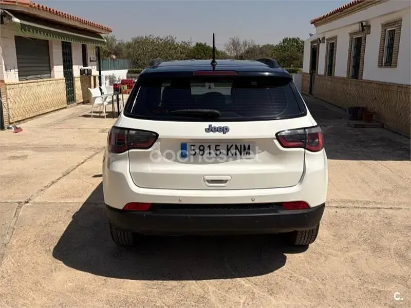 Usado Jeep Compass Sport 120 CV (88 kW) 2018 Blanco SUV