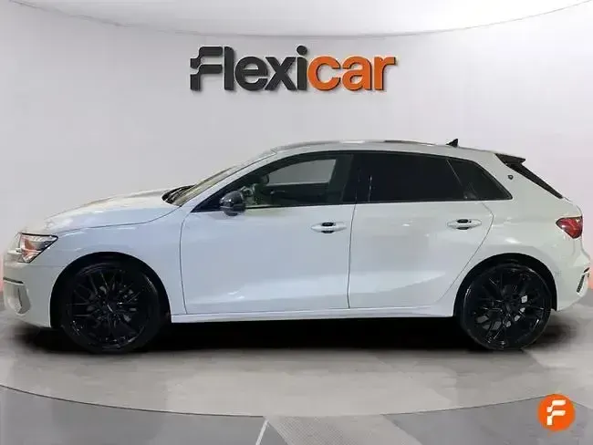 Usado Audi A3 110 CV (80 kW) 2021 Blanco Berlina