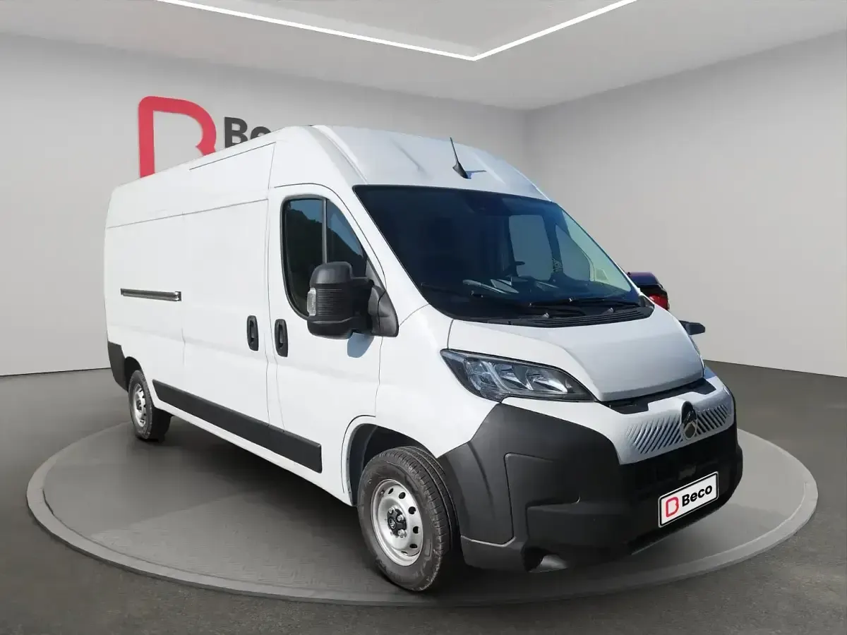 Usado Citroën Jumper 140 CV (102 kW) 2025 Blanco Monovolumen