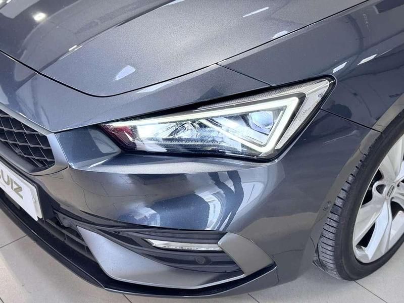 Usado Seat Leon ST FR 150 CV (110 kW) 2023 Gris Familiar