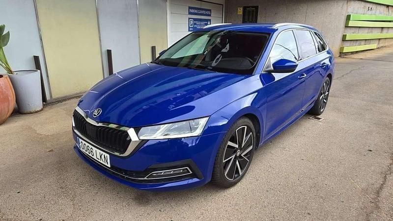 Azul Usado 2020 Skoda Octavia Style Familiar | 15.490 € (Precio justo) - Imagen 1/4