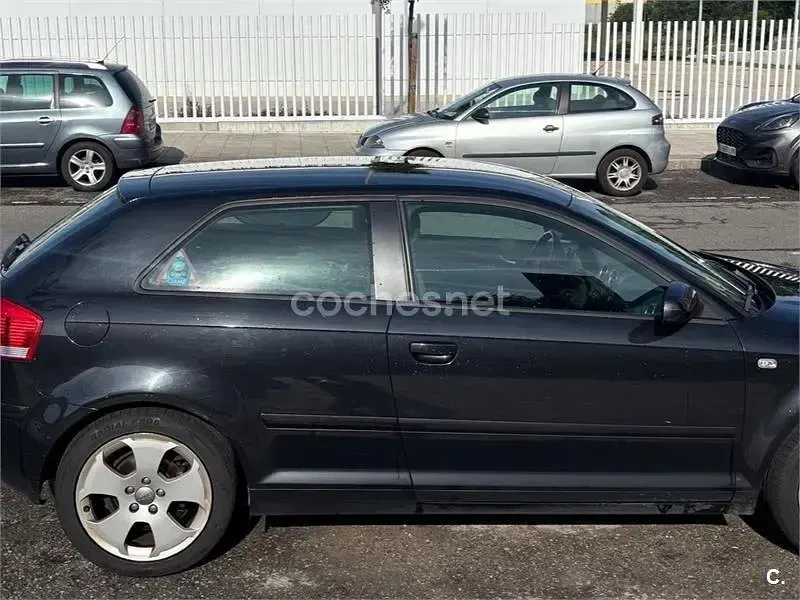 Usado Audi A3 Ambition 150 CV (110 kW) 2004 Negro Utilitario