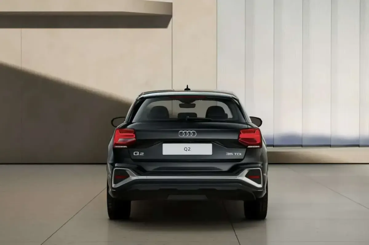 Nuevo Audi Q2 S-Line 150 CV (110 kW) 2026 Negro SUV