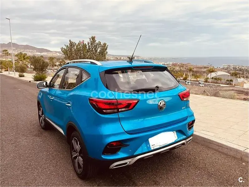 Usado MG ZS Comfort 111 CV (81 kW) 2022 Azul SUV