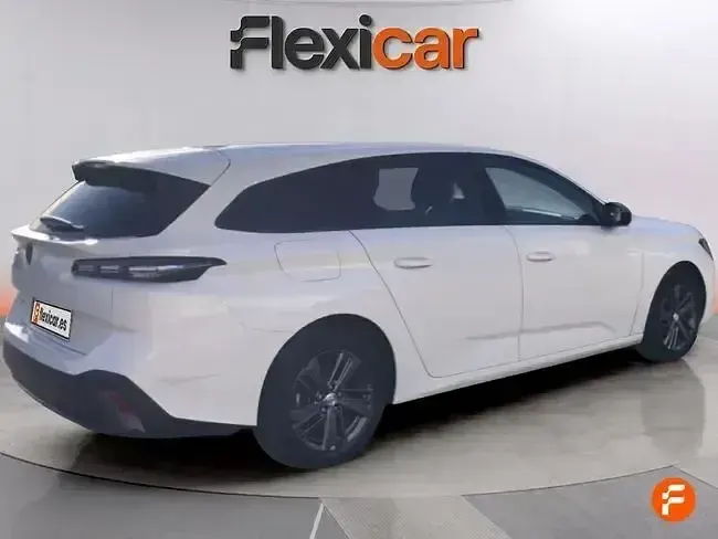 Usado Peugeot 308 SW Active 130 CV (95 kW) 2023 Blanco Familiar