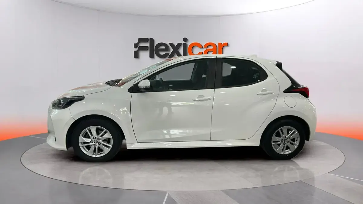 Usado Toyota Yaris Edition 125 CV (91 kW) 2022 Blanco Utilitario