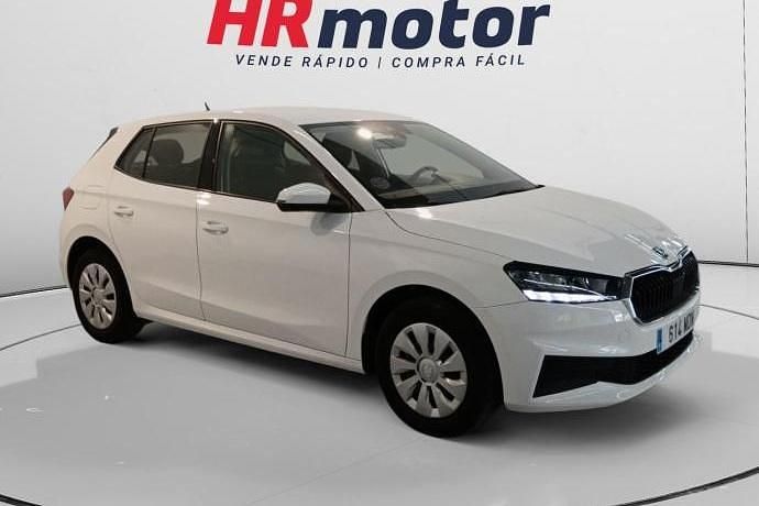 Usado Skoda Fabia Active 80 CV (58 kW) 2023 Utilitario