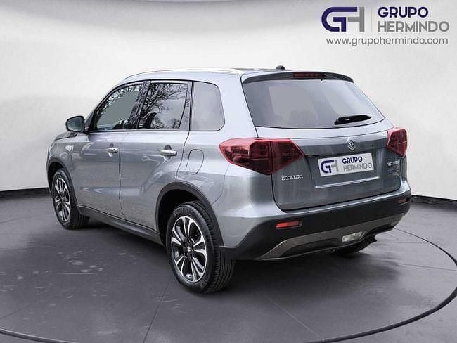 Usado Suzuki Vitara GLX 116 CV (85 kW) 2023 Gris / plata SUV
