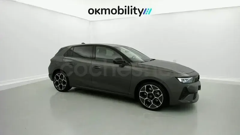 Usado Opel Astra 180 CV (132 kW) 2023 Gris / plata Utilitario