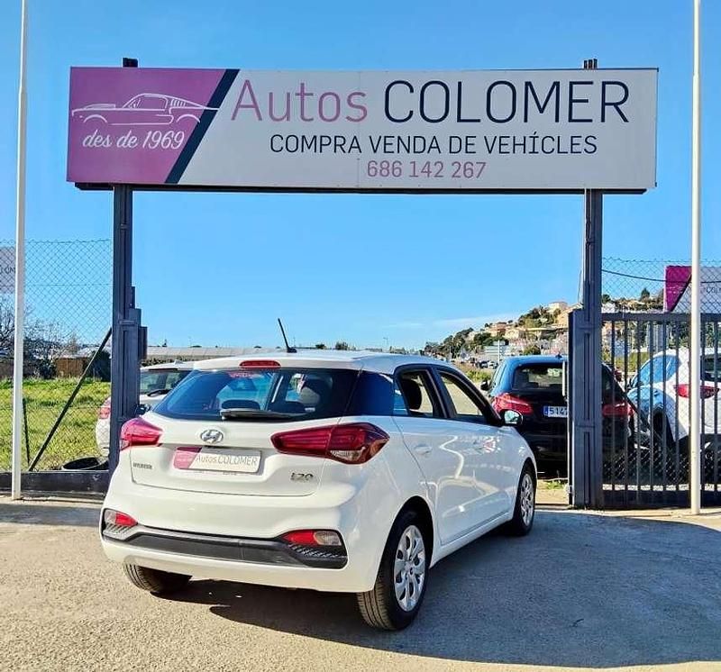 Usado Hyundai i20 84 CV (61 kW) 2020 Blanco Utilitario