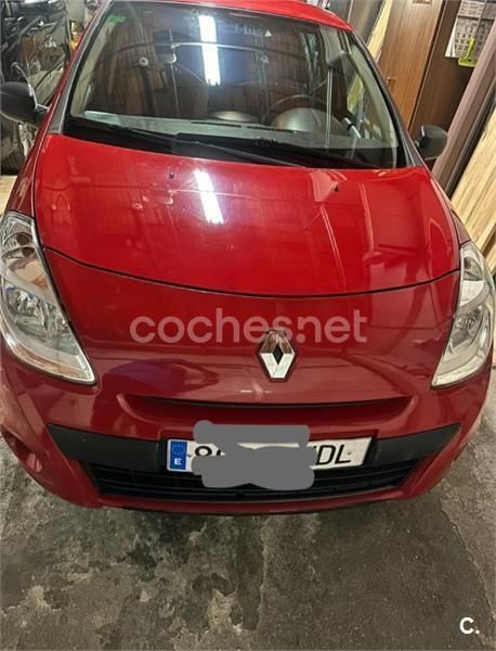 Rojo Usado 2011 Renault Clio II Business Berlina | 4300 € (Super precio) - Imagen 1/4
