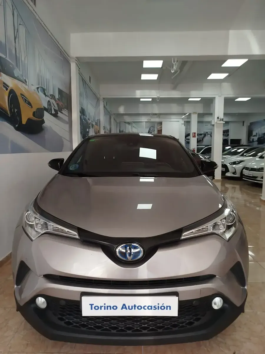 Begagnad Toyota C-HR Advance 122 HK (89 kW) 2020 Grå SUV