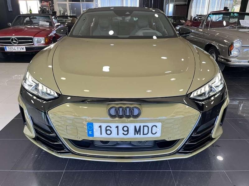 Usado Audi e-tron GT quattro Exclusive 439 kW (598 CV) 2023 Verde Berlina