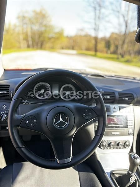 Rojo Usado 2008 Mercedes CLC180 Utilitario | 10.000 € - Imagen 1/4